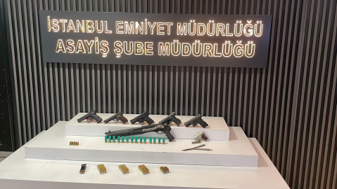 İstanbul- İstanbul merkezli 7 ilde düzenlenen operasyonda gözaltına alınan şüpheliler adliyeye sevk edildi