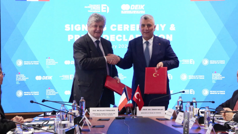 İstanbul - Bakan Bolat: Fransız şirketlerinin 5 milyar dolarlık yeni yatırımları görüşülüyor