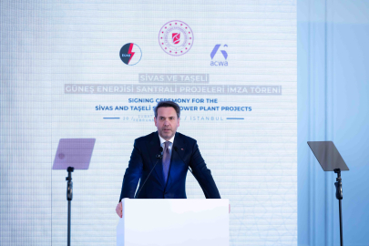 İstanbul - Bakan Bayraktar: Toplam 2,1 milyon hanenin elektrik ihtiyacını karşılayacağız