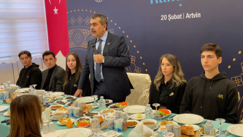 Bakan Tekin: 168 kişinin imzaladığı metinle ilgili suç duyurusunda bulunacağız (2)