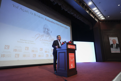 İstanbul - CHP Genel Başkanı Özel, Yeniden Refah Partisi'nin düzenlediği iftar programında konuştu