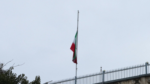 İstanbul - İstanbul'daki İran Başkonsolosluğu'nda bayraklar yarıya indirildi