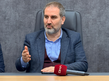 AK Partili Şen: 2 anne de çocuğuna aynı duayı okuyor