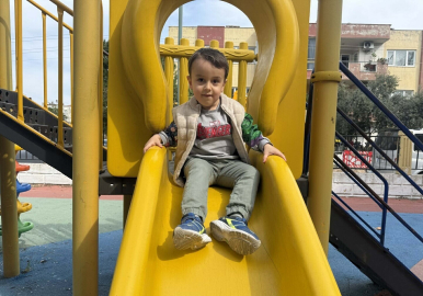 DMD hastası Göktuğ, tedavisi için kampanyasına destek bekliyor