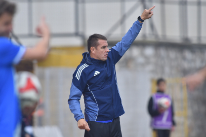 İnegölspor, Güldüren ile yolları ayırdı