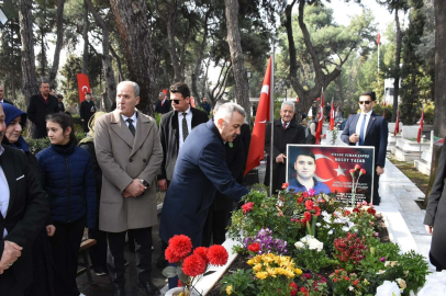 İzmir'de Çanakkale Şehitleri anıldı