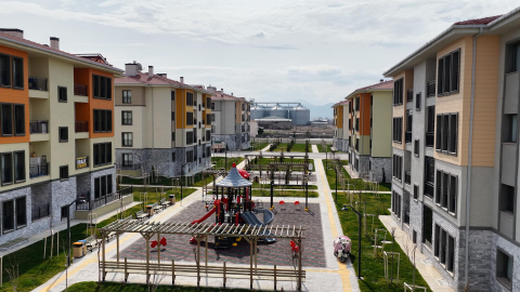 Bakan Kurum: Yuvalarımızda artık her gün bayram gibi