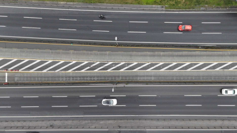 İstanbul - İstanbul'da bayramın ilk günü yollar boş kaldı