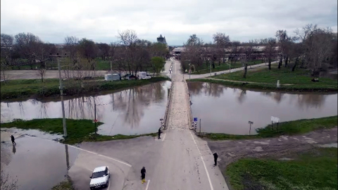 Edirne'de debisi artan Tunca Nehri'nde 'turuncu' alarm verildi