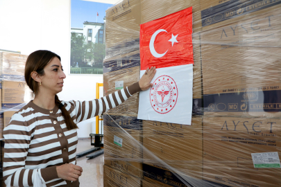 Bakan Memişoğlu: Tıbbi yardım yüklü TIR'larımız İran'a yola çıktı (3)