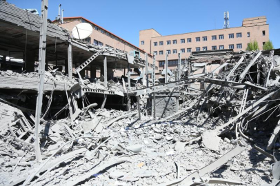 İran: ABD ile İsrail'in saldırılarında 125 bin 630 sivil birim hasar gördü