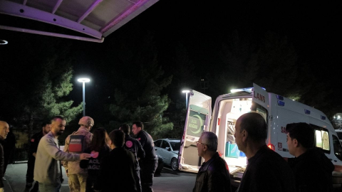 Kavgayı ayırmak isterken tabanca ile yaralandı