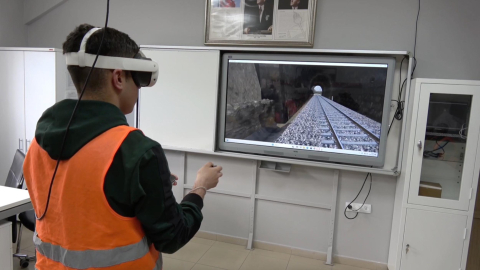 Erzincan'da öğrencilere simülasyon destekli raylı sistemler eğitimi