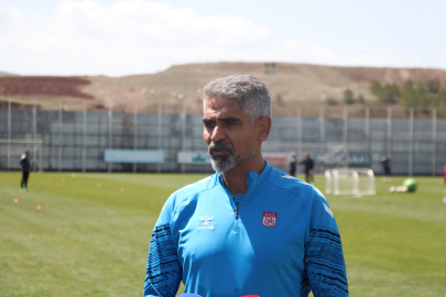 İsmet Taşdemir: Hedefim Sivasspor'da şampiyonluk yaşamak