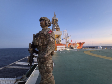 MSB: Somali'deki sondaj gemilerimize tam koruma sağlanıyor