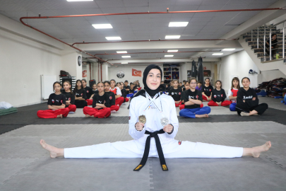 Salondaki çocukları izleyip tekvandoya başlayan işitme engelli Fatma’nın hedefi Avrupa şampiyonluğu