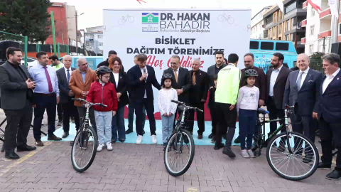 Bahçelievler’de bisiklet dağıtım töreni gerçekleştirildi