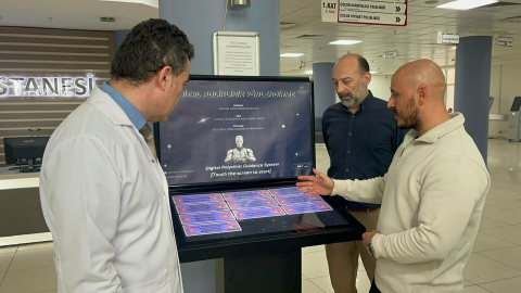 Hastanede 'yapay zekalı rehber' dönemi