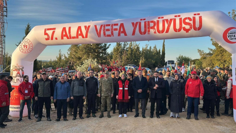 Anzak askerler Gelibolu'da 'Şafak Ayini' ile anıldı (2)