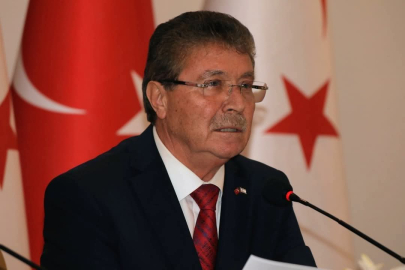 KKTC Başbakanı Üstel’den GKRY lideri Hristodulidis’e çağrı