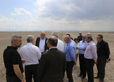 Erkoyuncu, pancar ekimine katıldı