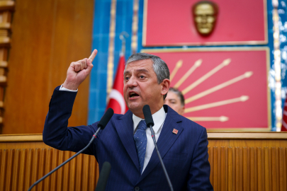 Özgür Özel: 'Bırak saraylara mermer olmayı, toprak ol bağrında güller yetişsin'