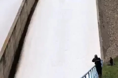 Özlüce Barajı’nda dolusavak kapakları 7 yıl sonra açıldı