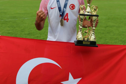  Aliağa FK'lı Semih Ayriç Dünya şampiyonluğu yaşadı