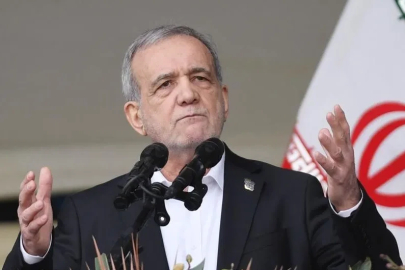 Pezeşkiyan: Düşman ekonomiyi zedelemeye çalışıyor
