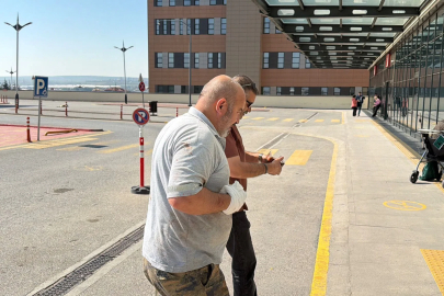 Eskişehir'de kesim sırasında kendilerini yaraladılar