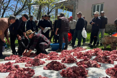 Bir asırdır devam eden dayanışma geleneğiyle kurban etleri eşit dağıtılıyor
