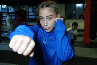 Enerjisini atmak için başladığı kick boksta dünya şampiyonu oldu