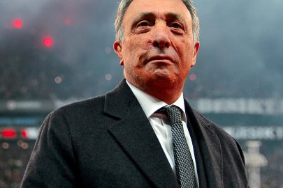 Altay'ın gözü Ahmet Nur Çebi'de