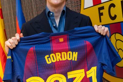 Barcelona, Anthony Gordon’ı duyurdu