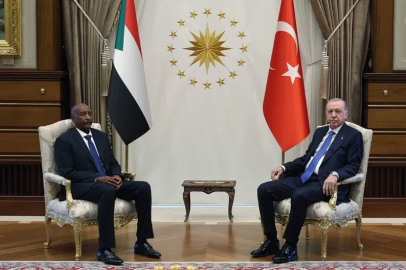 Cumhurbaşkanı Erdoğan, Sudan Egemenlik Konseyi Başkanı Burhan ile görüştü (2)
