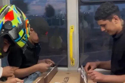 Belediye otobüsünde okey oynadılar