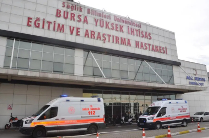 Bursa YİEAH'ta ilk kez uygulanan vNOTES tekniği ile sağlığına kavuştu